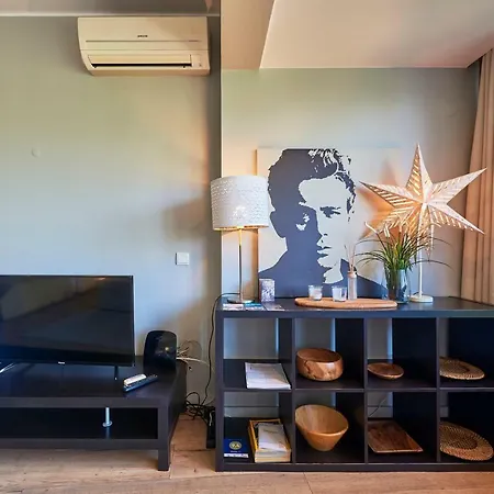 Beachfront Cascais,estoril Διαμέρισμα *